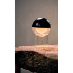 Lámpara de mesa recargable LED FRANDSEN Pila, negra, 20 cm, atenuable