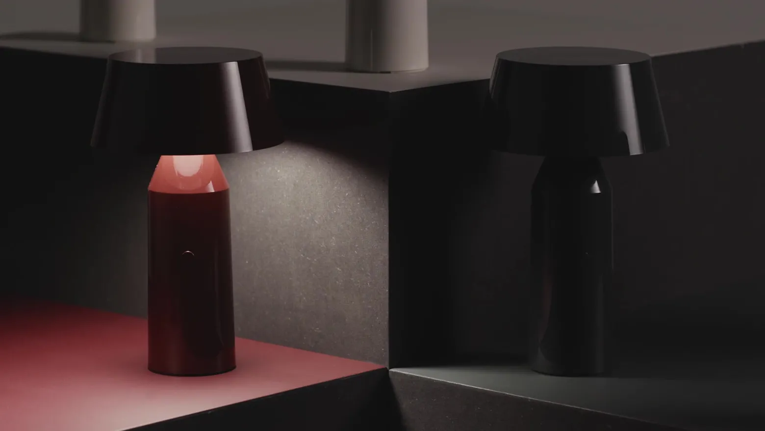 Lámpara de mesa recargable LED MARSET Bicoca rosa pálido
