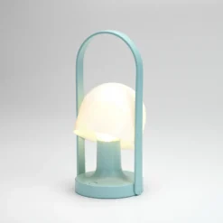 Lámpara de mesa recargable LED FollowMe de MARSET, azul