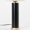 Lámpara de mesa Romina con pantalla de lino, base negra