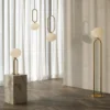 Lámpara de mesa Shapes, blanco/latón, cristal, 47 cm de altura, E27
