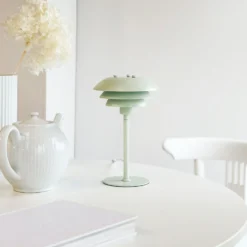 Lámpara de mesa SIXTEEN de Dyberg Larsen, verde menta, metal, E27