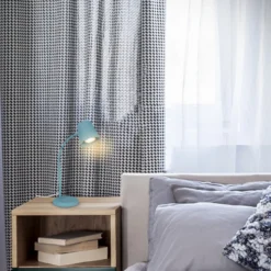 Lámpara de mesa Skriva, portalámpara GU10, azul paloma