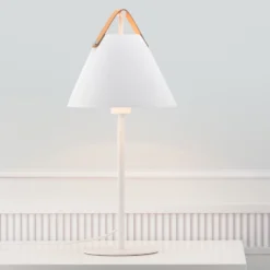 Lámpara de mesa Strap de metal con cinta de cuero, blanca