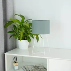 Lámpara de mesa Trixi, metal, tela, verde salvia, blanco