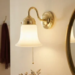 Lámpara de pared de latón pulido Sibille