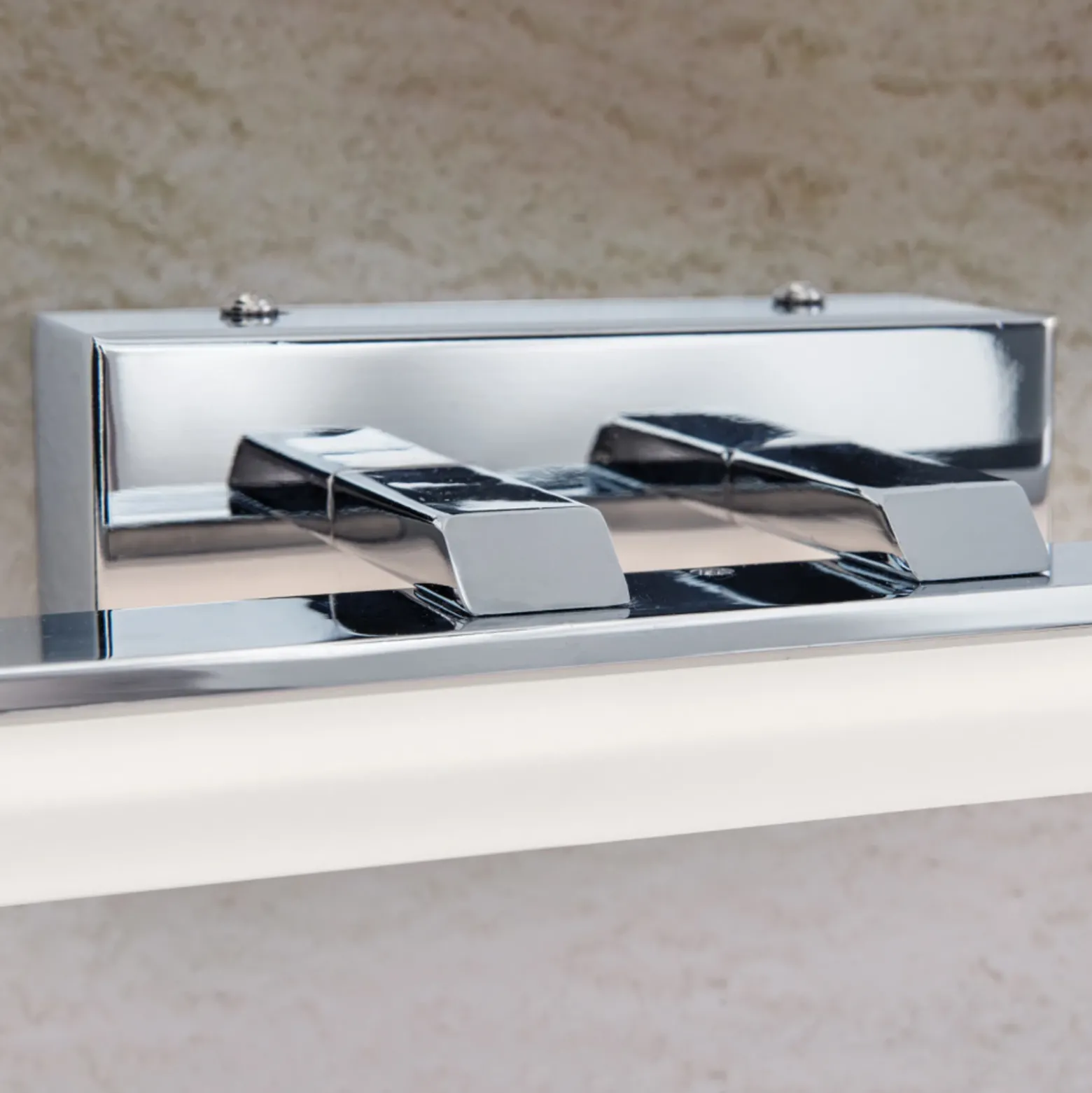 Lámpara de pared LED Alexander IP44, 46 cm