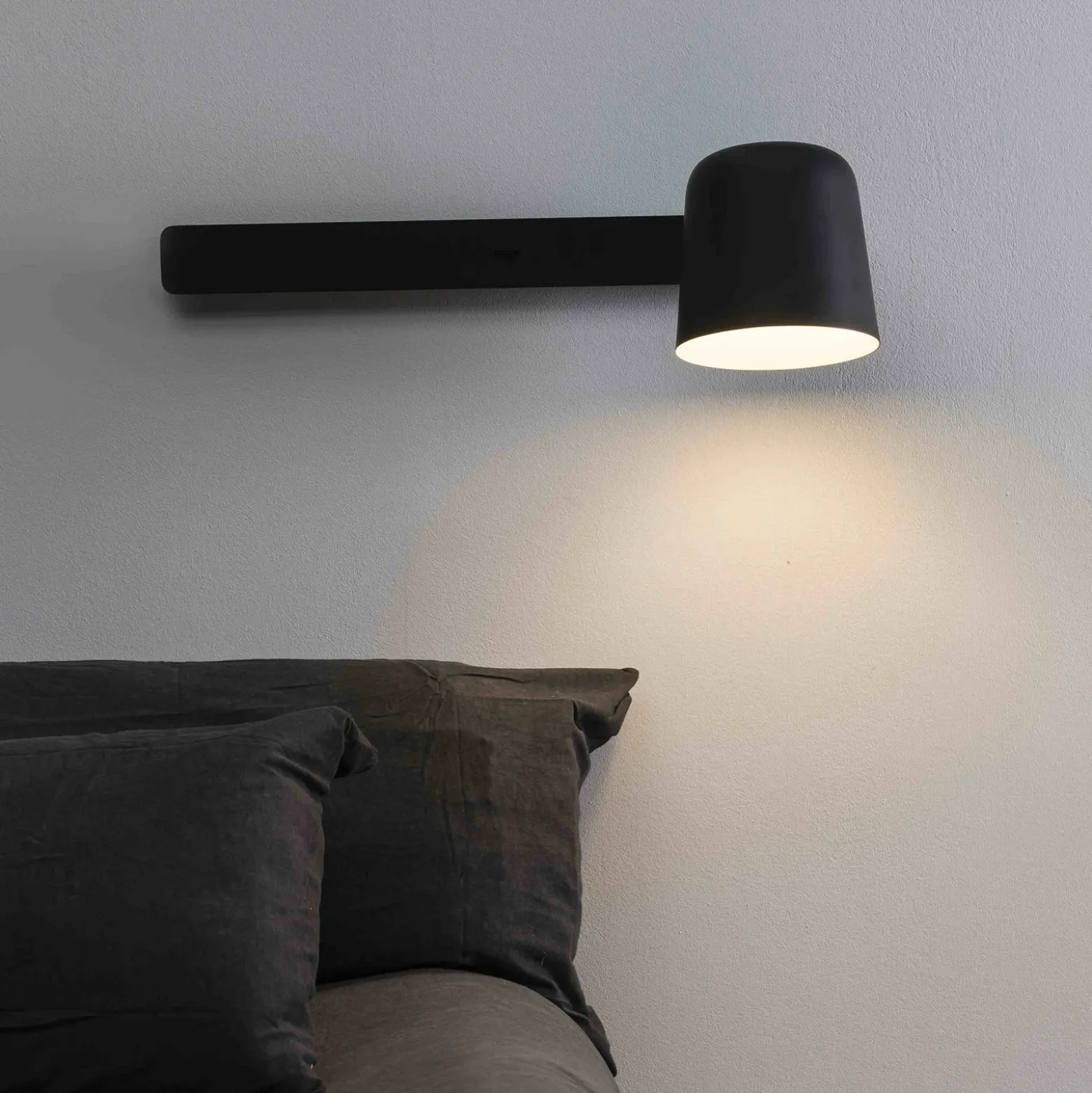 Lámpara de pared Tila, cabeza giratoria, negro