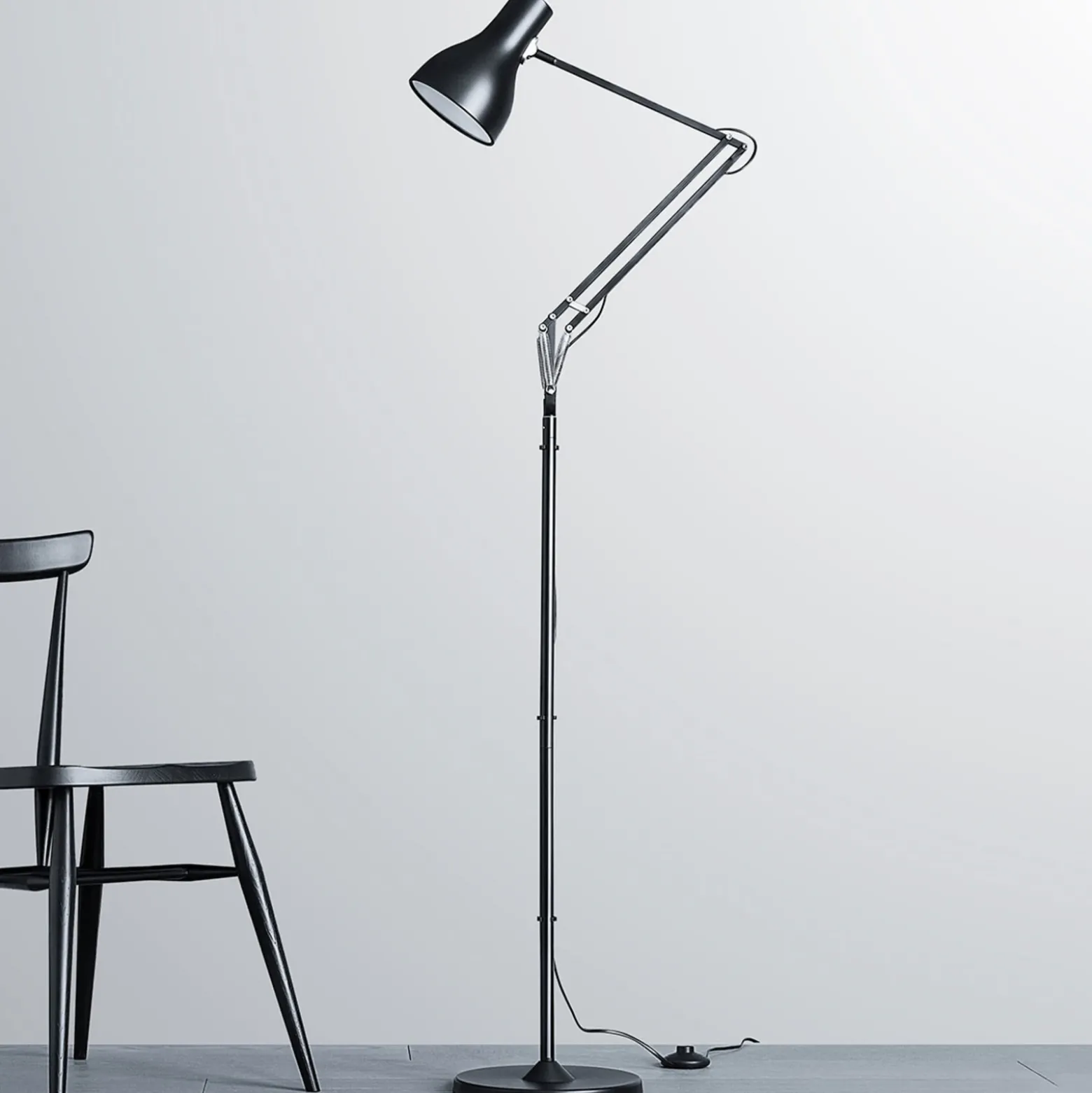 Lámpara de pie Anglepoise Type 75 negro aterciopelado