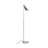Lámpara de pie Dyberg Larsen DL12, cromada, altura 139 cm, metal