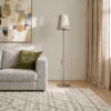 Lámpara de pie Elizabeth, color arena/beige, de lino, 152 cm de altura, E27