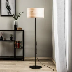 Lámpara de pie Envostar Veneer, madera maciza de fresno