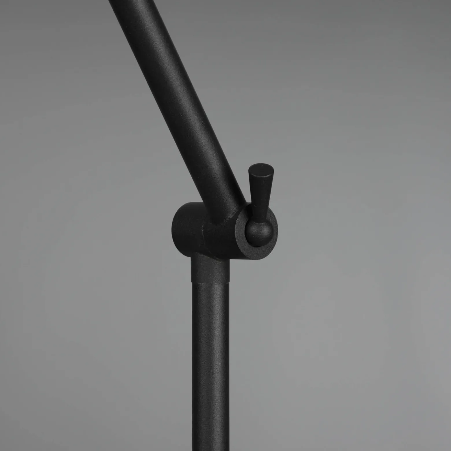 Lámpara de pie Enzo, altura 150 cm, negro