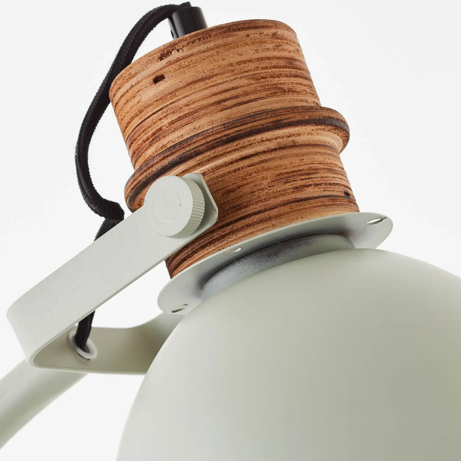 Lámpara de pie Erena, cabezal orientable, verde claro