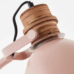 Lámpara de pie Erena, cabezal orientable, rosa claro