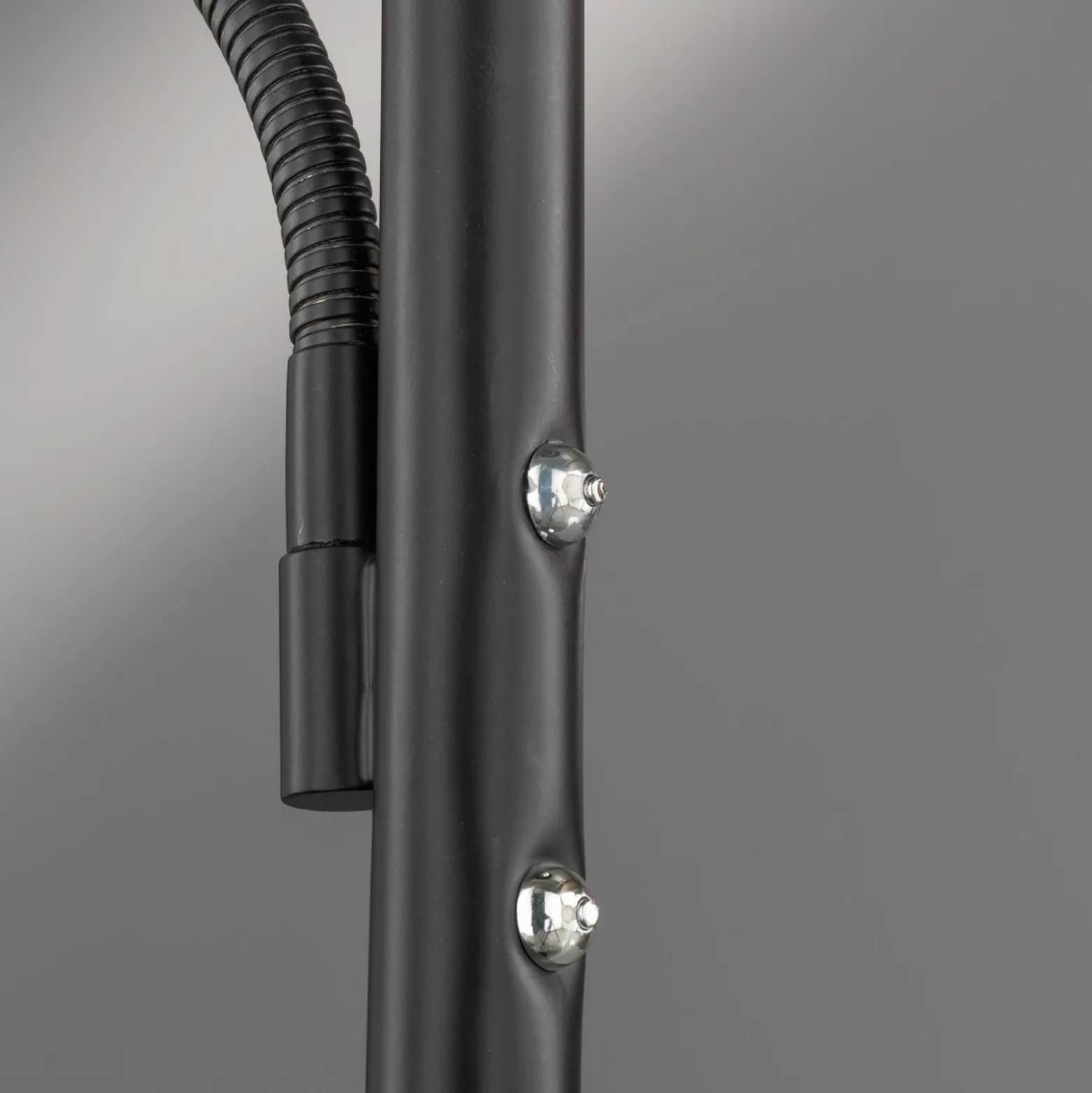 Lámpara de pie LED Dent, negra, 180 cm, CCT, 2 luces
