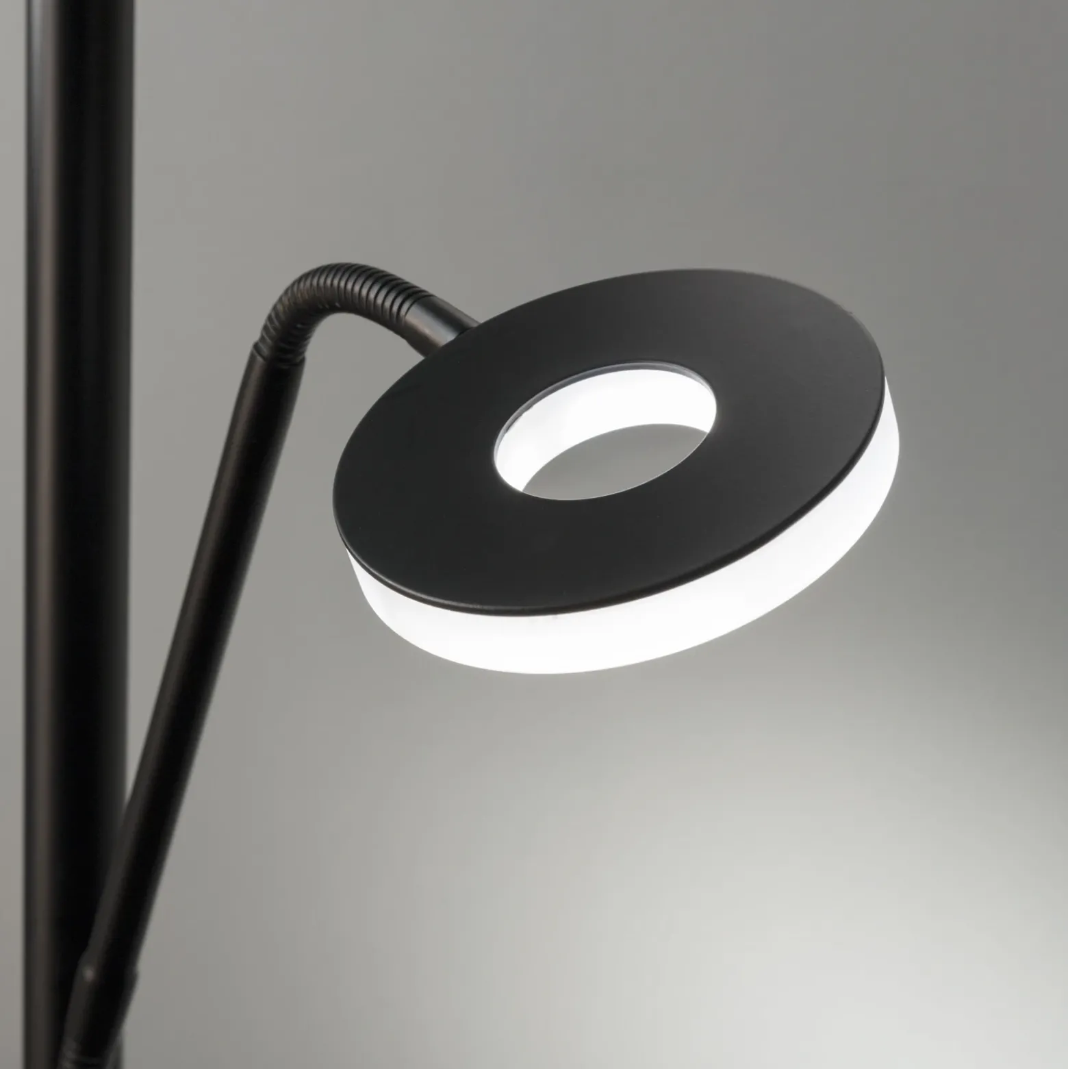 Lámpara de pie LED Dent, negra, 180 cm, CCT, 2 luces