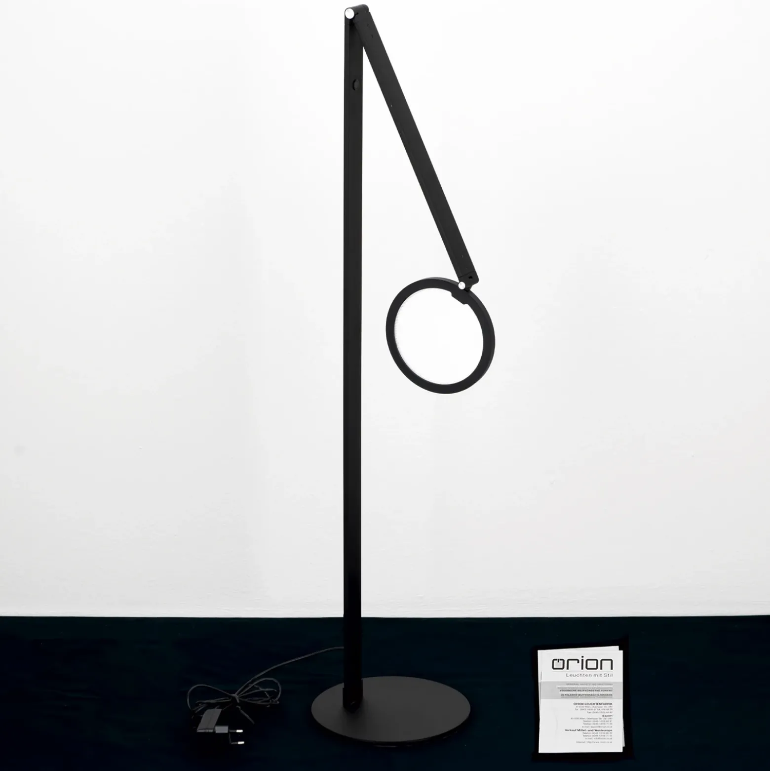 Lámpara de pie LED Fati, altura 136 cm, negro, aluminio, atenuador