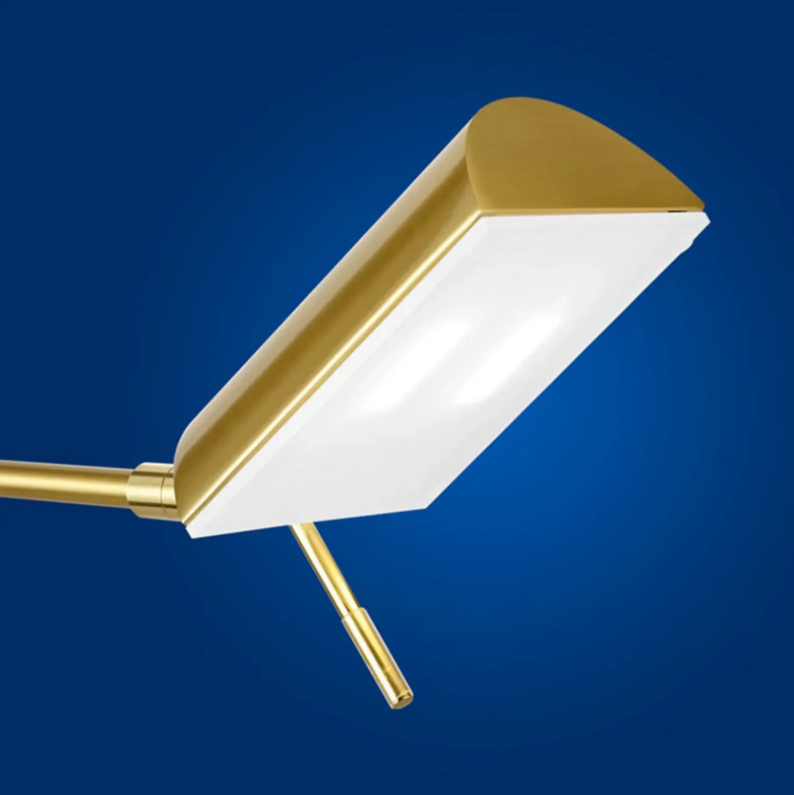 Lámpara de pie LED Graz, latón