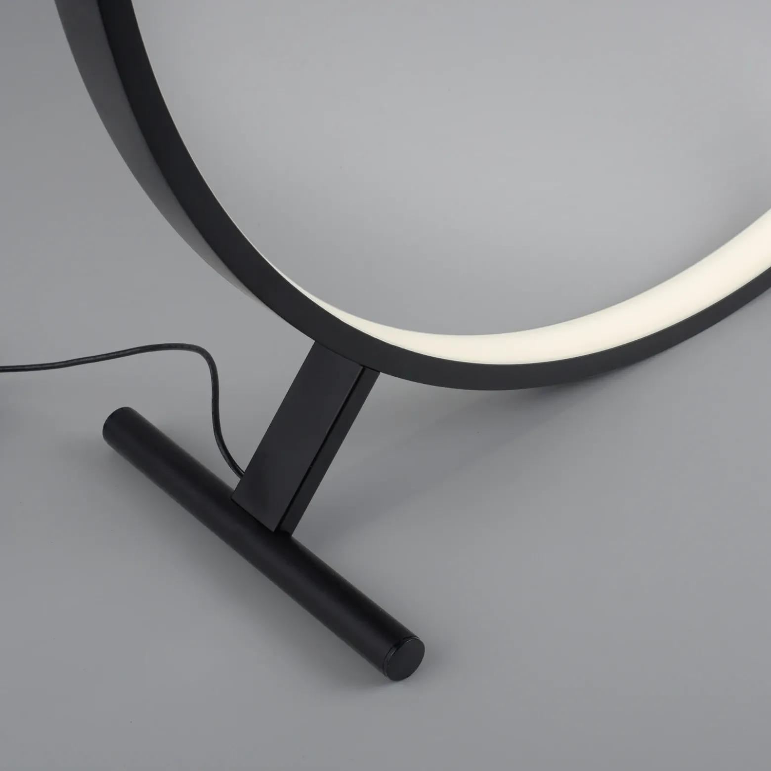 Lámpara de pie LED Hula CCT con control remoto Ø 80 cm
