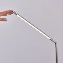 Lámpara de pie LED Lindby Jabbo, 163 cm, níquel, metal
