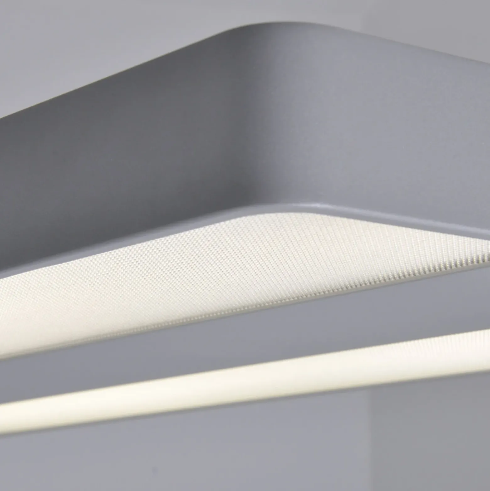 Lámpara de pie LED Logan Neo de Arcchio, plateada, atenuable, metal