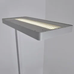 Lámpara de pie LED Logan Neo de Arcchio, plateada, atenuable, metal