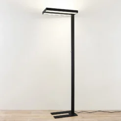 Lámpara de pie LED Logan Pro de Arcchio, negra, con sensor, atenuable