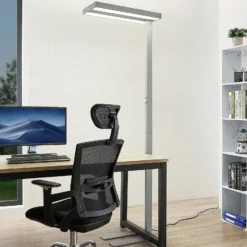 Lámpara de pie LED Logan Pro de Arcchio, plateada, con sensor, atenuable