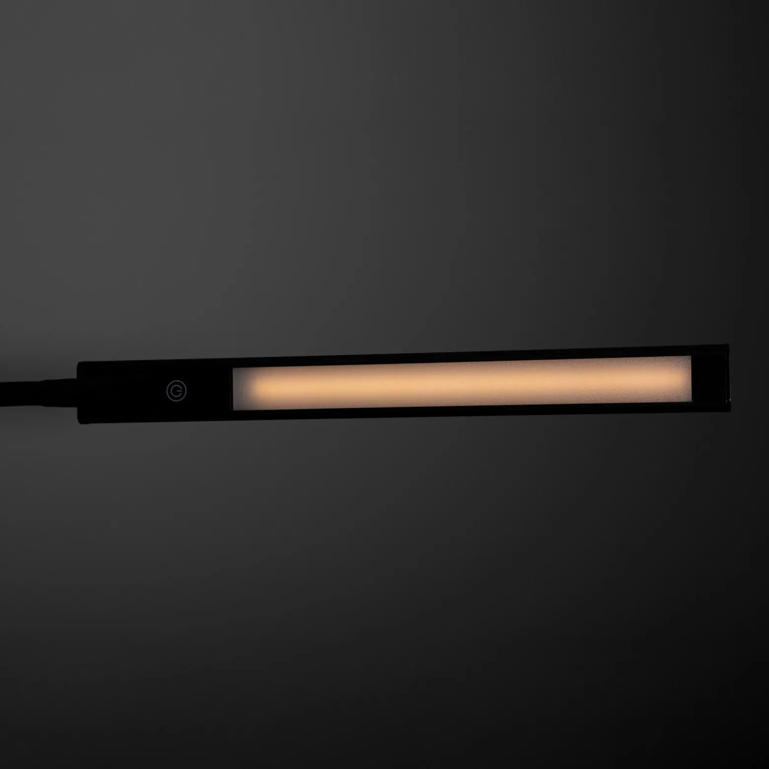 Lámpara de pie LED MAULpirro, negro, 126 cm, atenuable