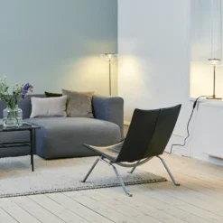 Lámpara de pie LED Nuura Blossi, altura 120 cm, color dorado/transparente