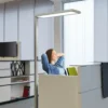 Lámpara de pie LED para oficina MAULsenja, color plateado, sensor, 196 cm