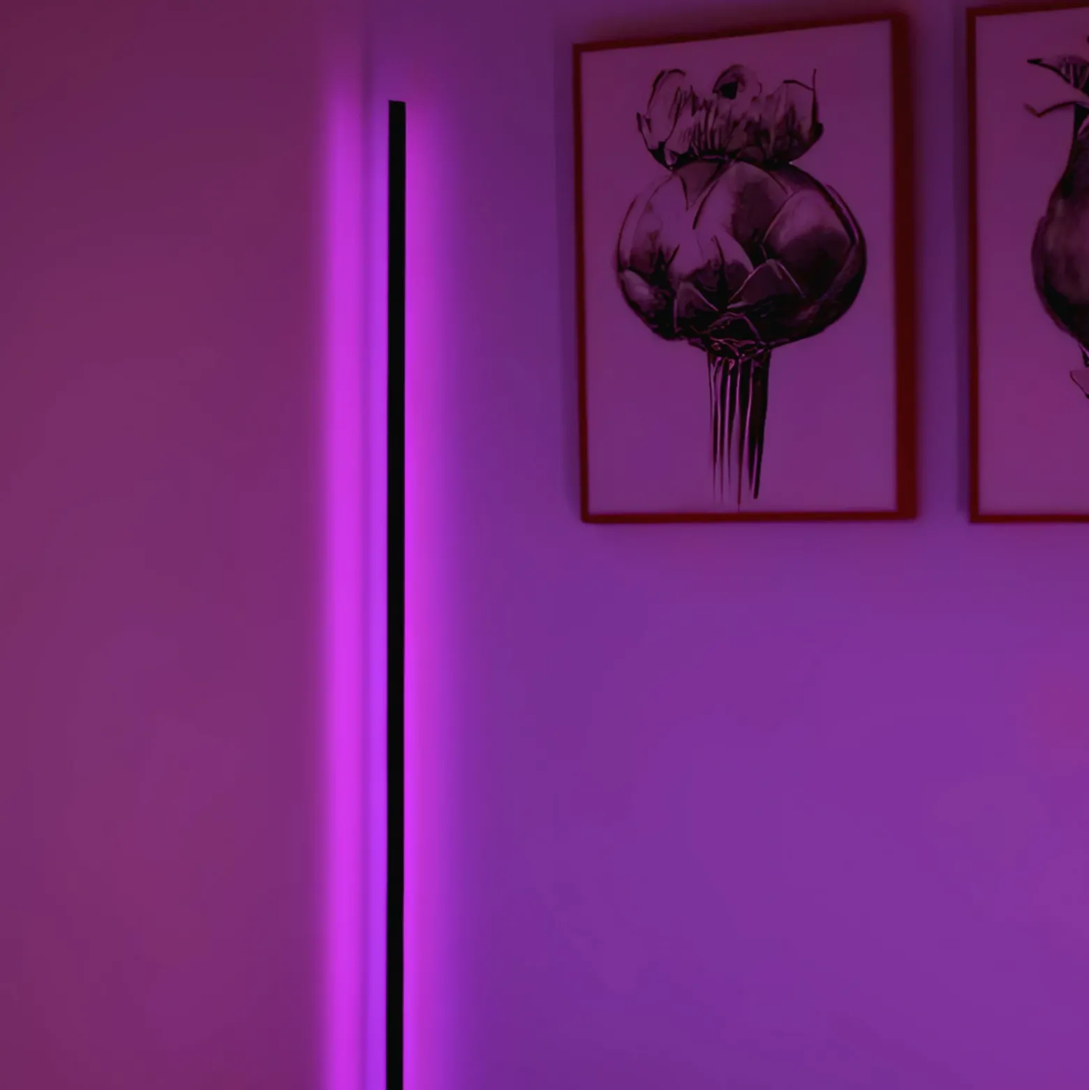 Lámpara de pie LED WiFi OSRAM SMART+ ROUND negra 140 cm RGB CCT