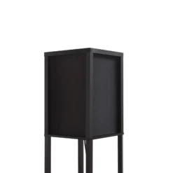 Lámpara de pie Lindby Birta, negra, estantería, madera, 159 cm