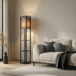 Lámpara de pie Lindby Birta, negra, estantería, madera, 159 cm