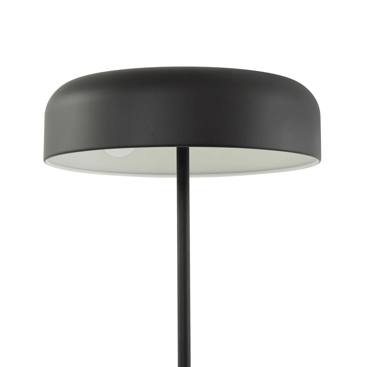 Lámpara de pie Lindby Edion, negra, metal