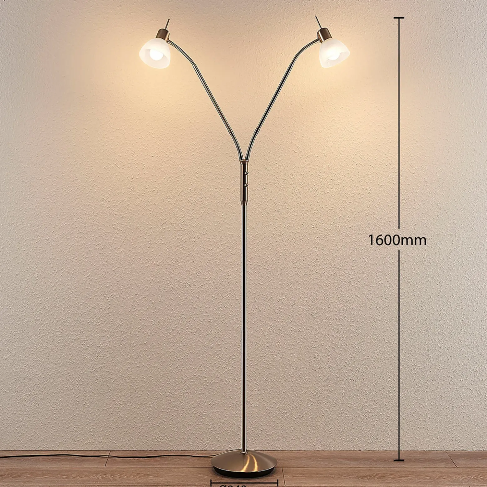 Lámpara de pie Lindby Gwendolin, 160 cm, color níquel, 2 luces.