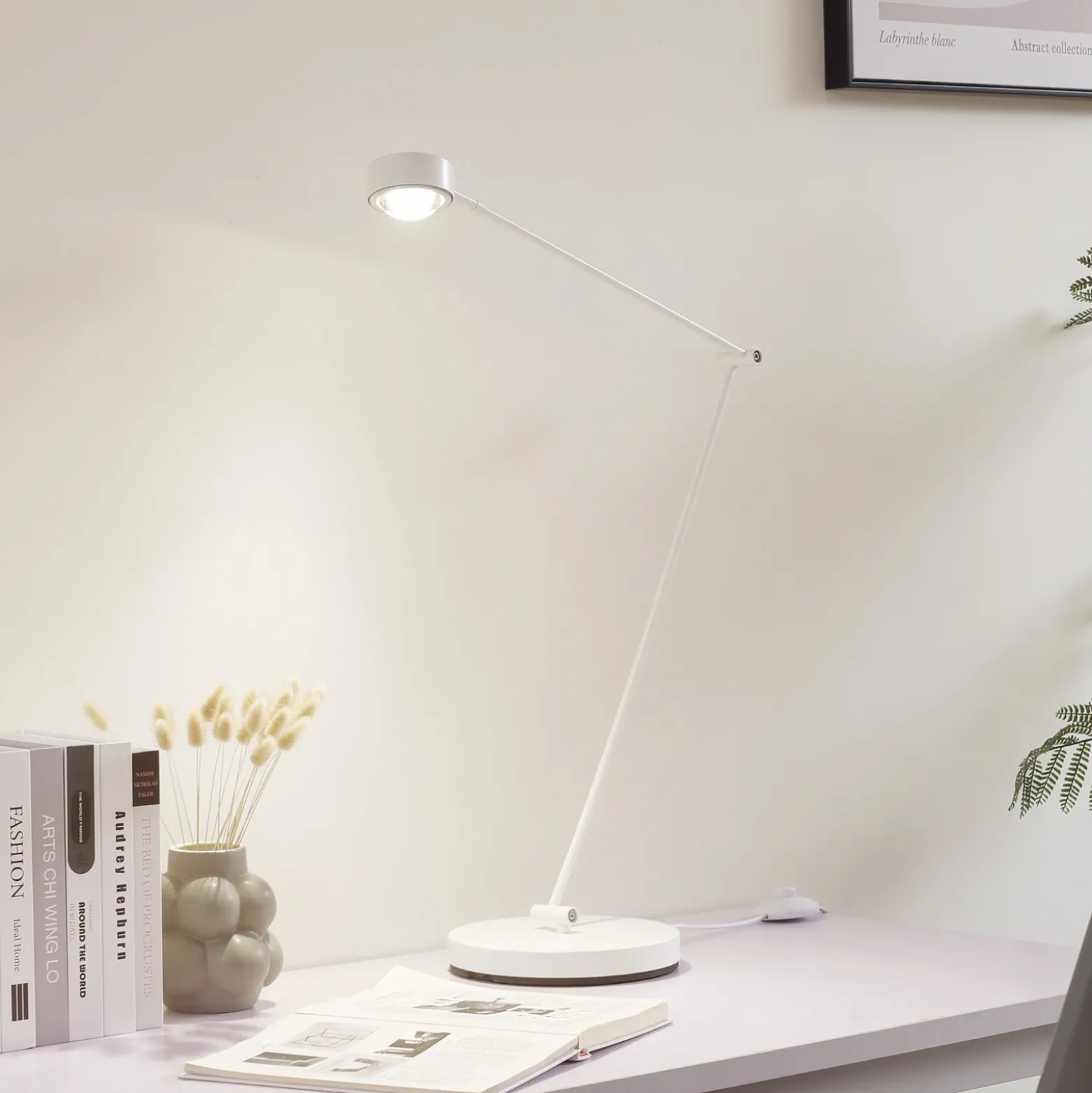 Lámpara de pie Lindby Jyla, 88 cm, blanco mate, GX53, flexible