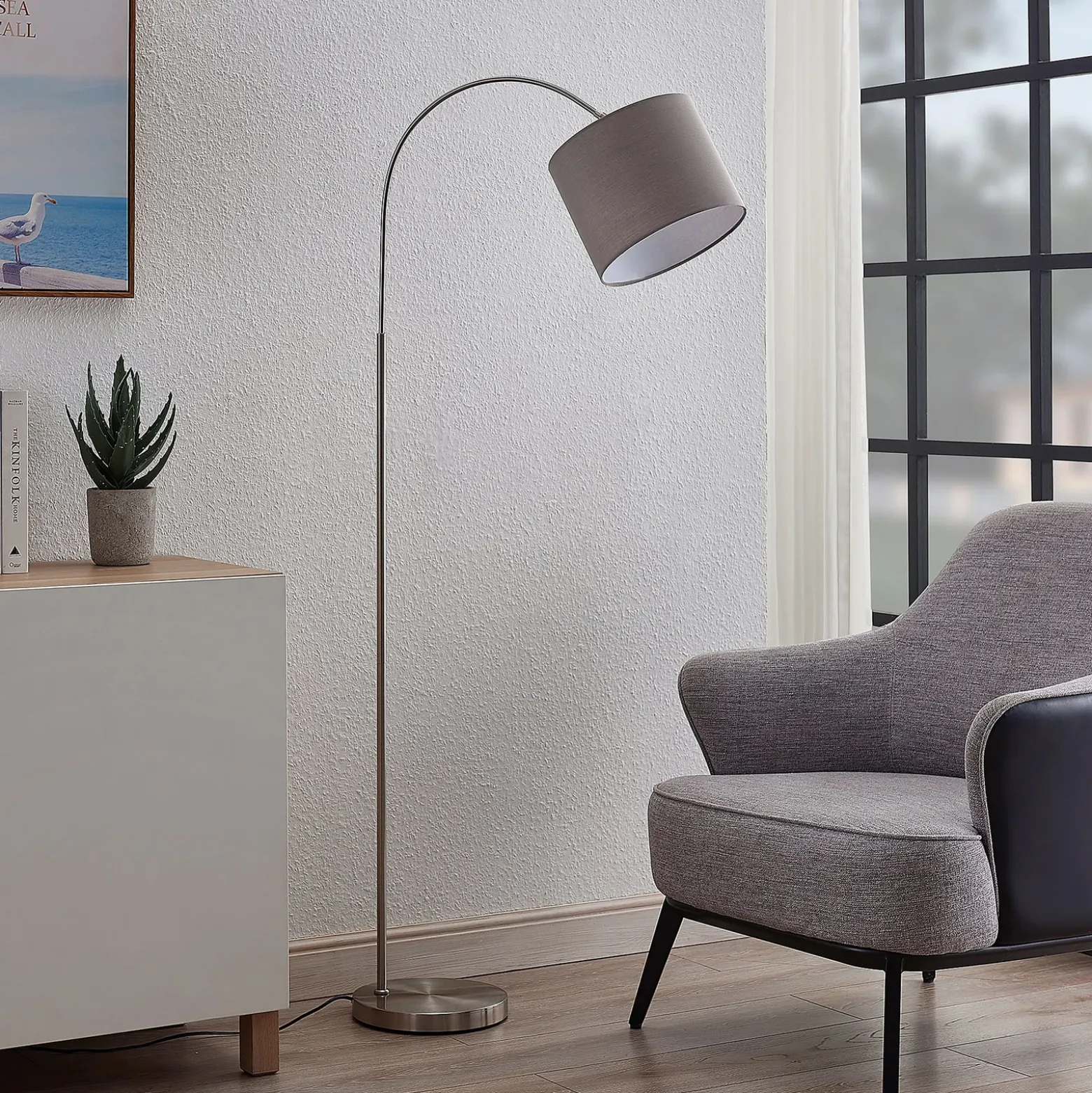 Lámpara de pie Lindby Keriba, níquel/gris, tela, 150 cm, E27