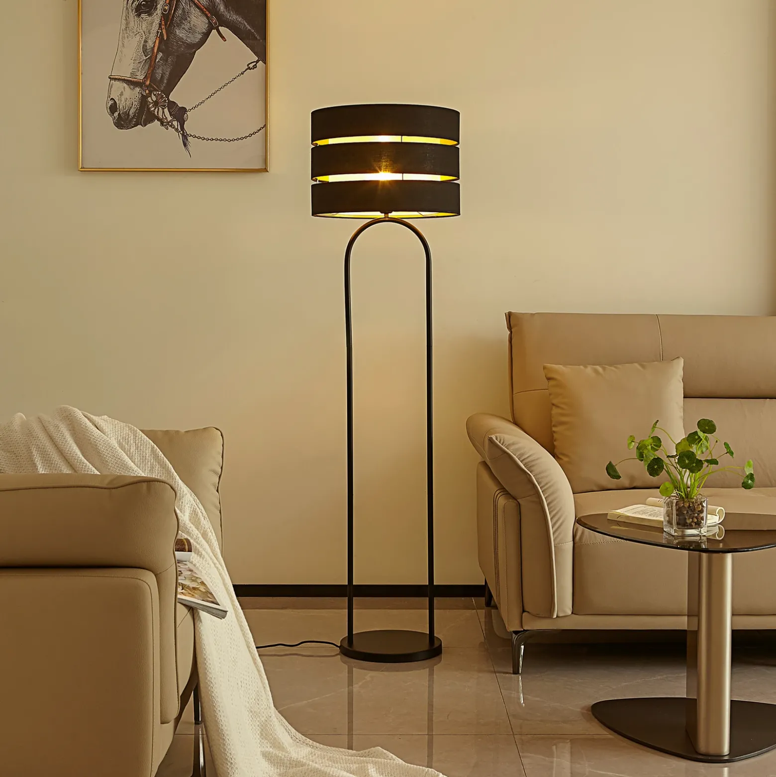 Lámpara de pie Lindby Tsomo, Ø 40 cm, negra, tela, E27