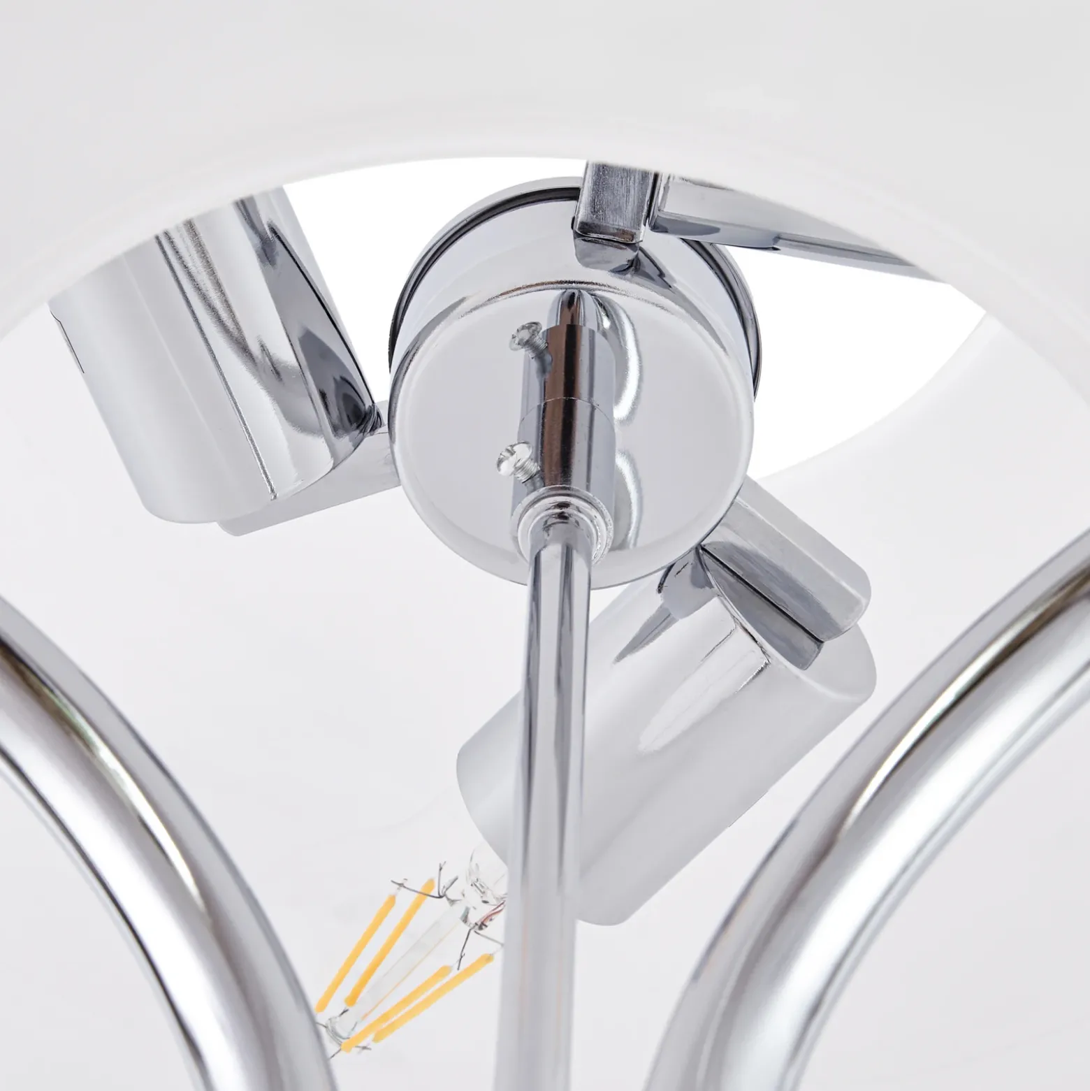 Lámpara de pie Lucande Christo, altura 160 cm, cromada/blanca, cristal