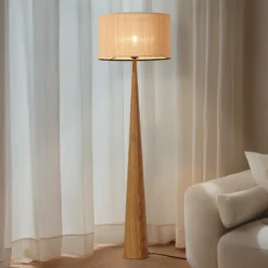 Lámpara de pie Lucande Fabrena, color natural, bambú, altura 138 cm