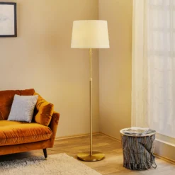 Lámpara de pie Lyon regulable, interruptor cordón