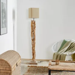 Lámpara de pie Marica con pantalla de tela y elemento de madera