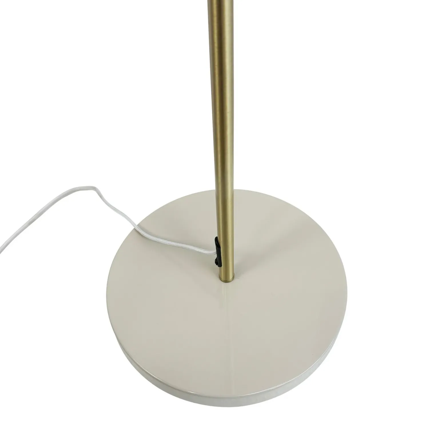 Lámpara de pie Ocean de Dyberg Larsen, beige, altura 160 cm, 2 luces.