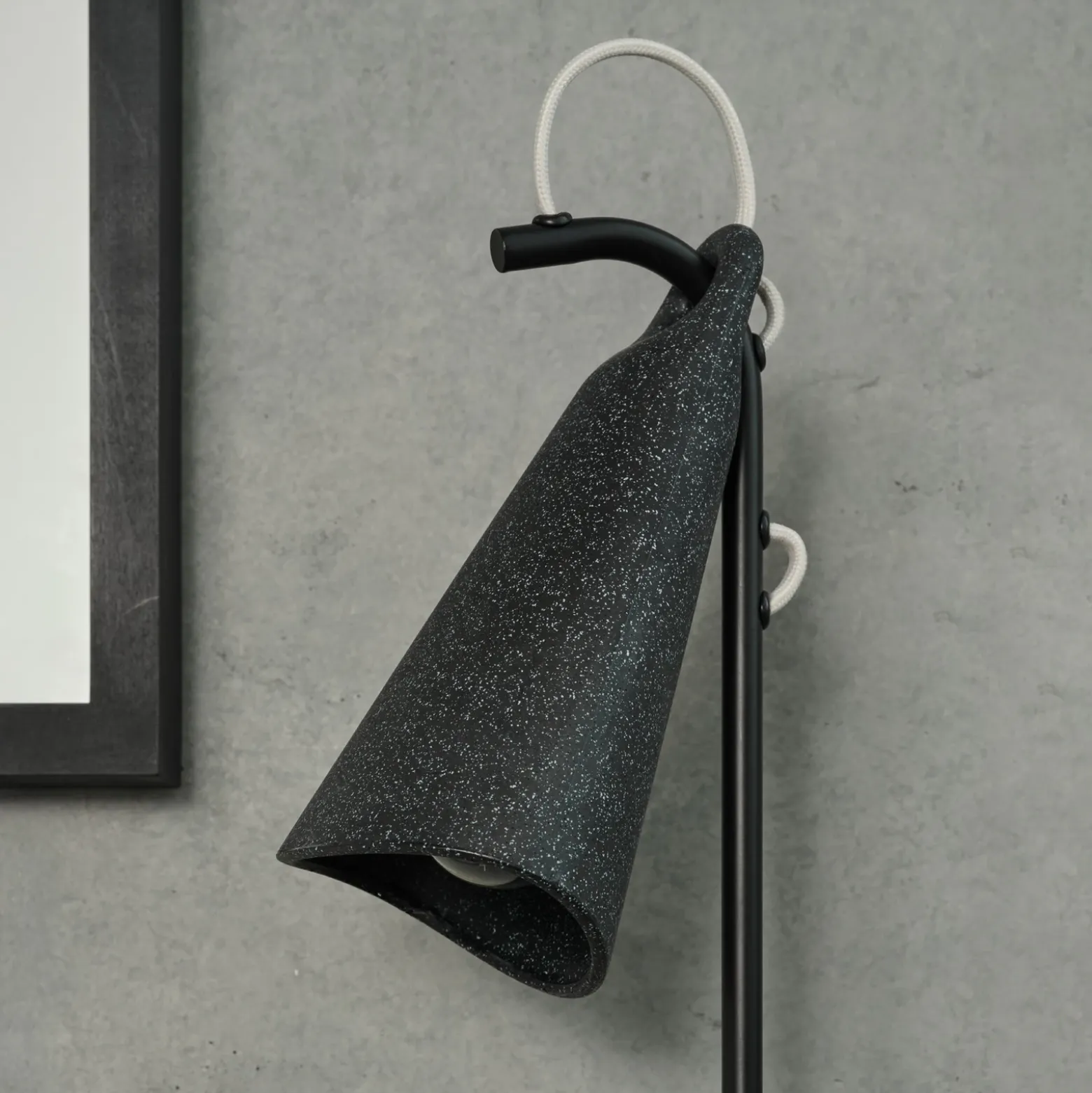 Lámpara de pie OSRAM Decor Bell, negro, acero, E27, H 120 cm