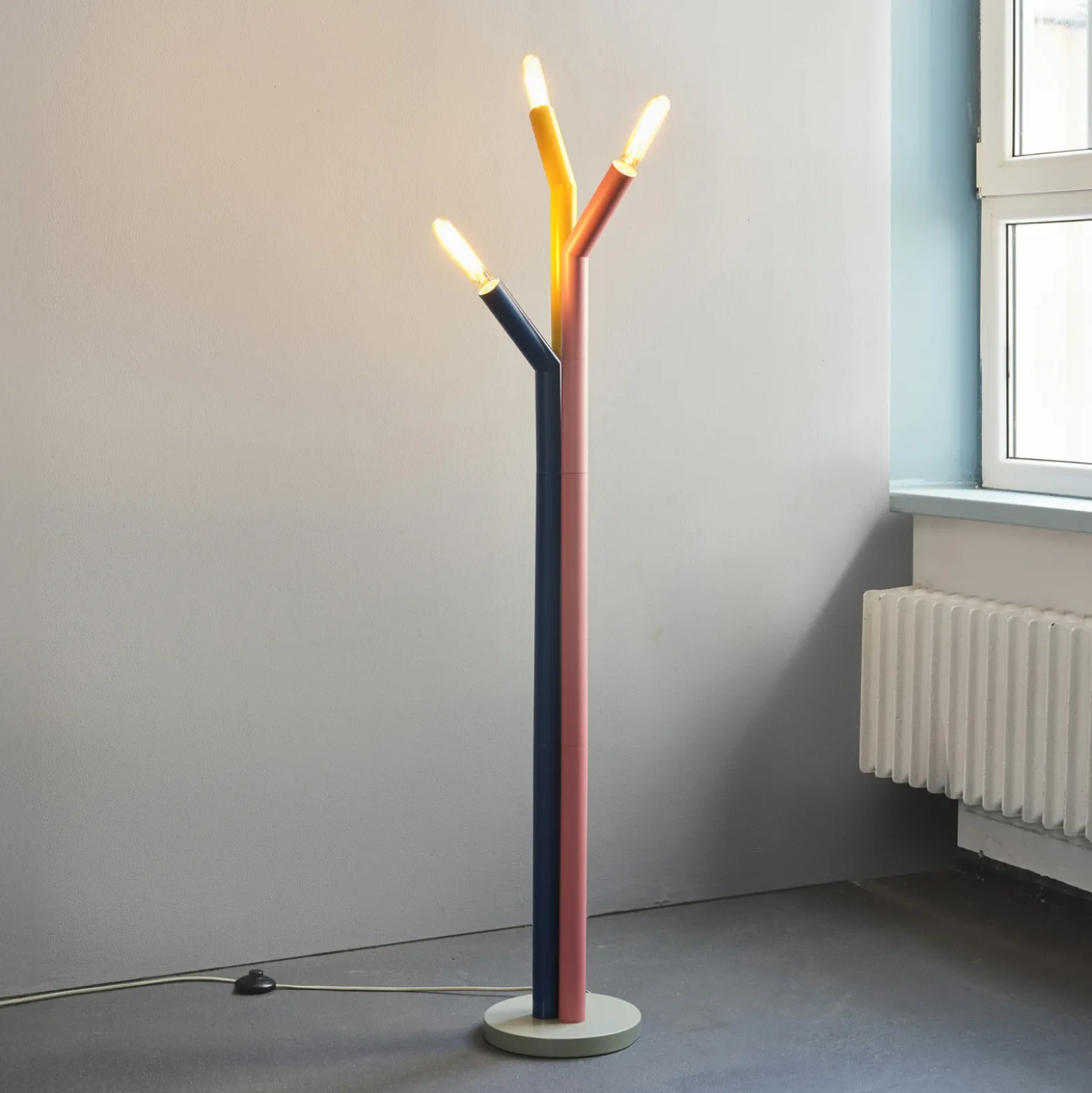 Lámpara de pie OSRAM Decor Straw, 3 luces, multicolor, acero, E27