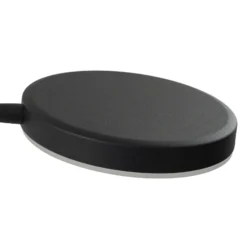 Lámpara de pie recargable LED Elvyn de Lindby, negra, ajustable