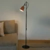 Lámpara de pie Studio, rosa/negro, acero, altura 132,5 cm