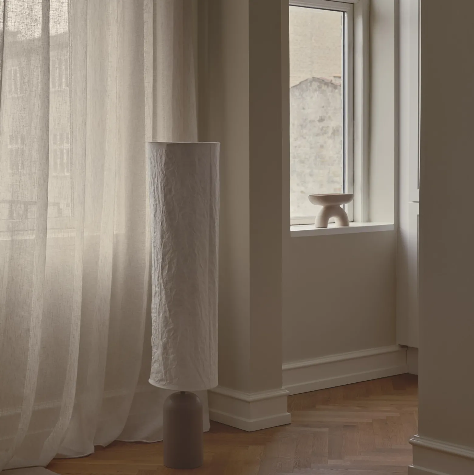 Lámpara de pie Talli, marrón, Tyvek/metal, altura 113 cm